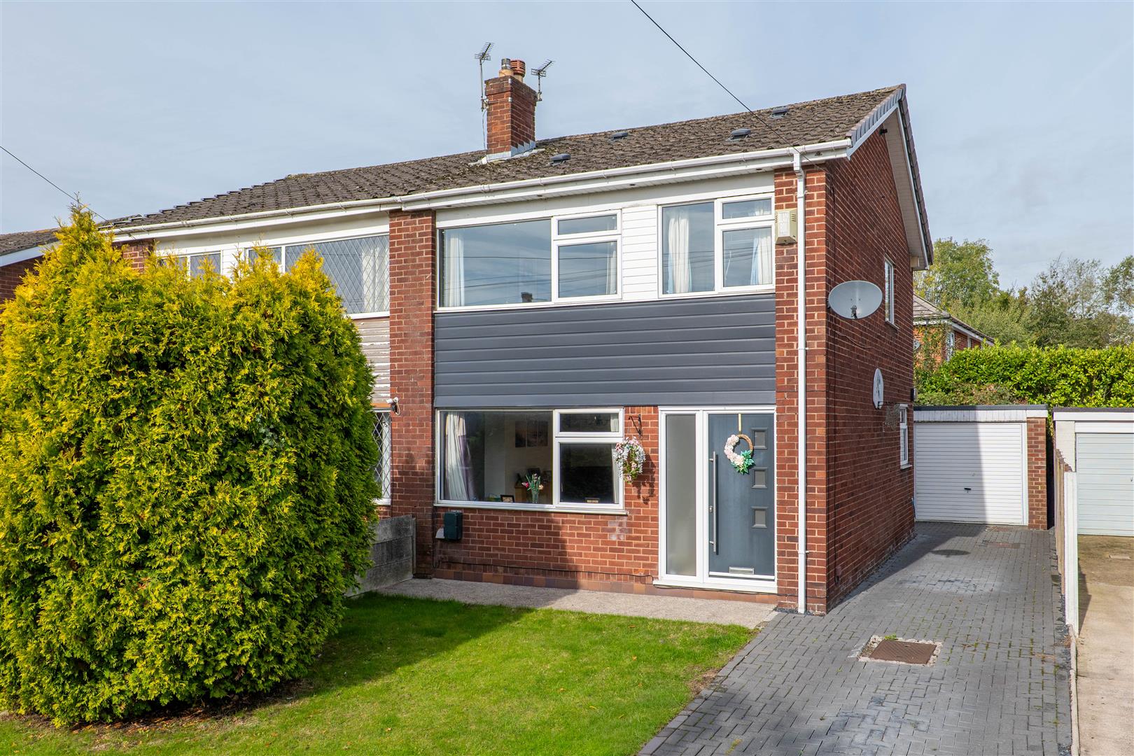 3 bed property in Langdale Avenue, Leyland